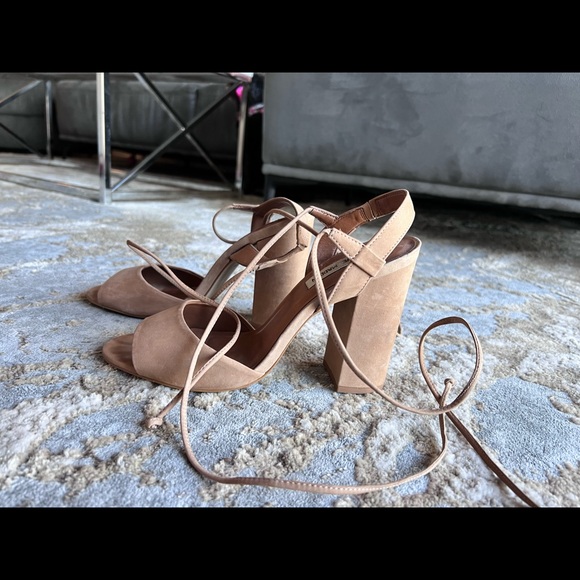 Steve Madden Serrina Platform Chunky Heel size 9.5 in Nude Suade - Picture 1 of 8